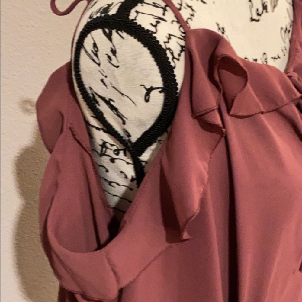 Cold shoulder blouse - Picture 2 of 4